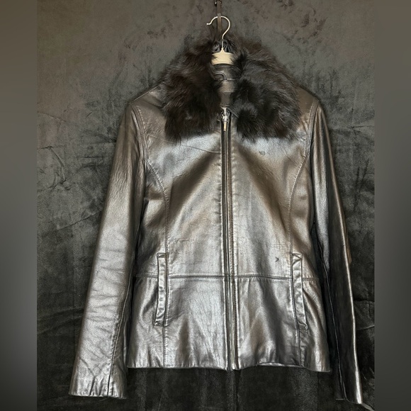Wilsons Leather Jackets & Blazers - Wilsons Leather Shiny Black Jacket with Faux Fur Trim